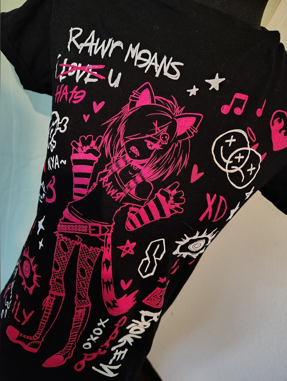 Hot Topic Rawr Emo Dayz Scene Kid Black Tee Shirt Hot Pink Anime Catgirl XSmall